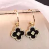 2022 Stud Four Leaf Clover 18K Gold Designers Brand Earrings Designer Letter Ear Stud Women Pearl Geometric Earring for Wedding Party Jewerlry Accessories