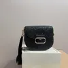 Bolsos de noche de moda Bolsos de hombro Bolsos de noche de diseñador de silla de montar Bolso bandolera de calle de vacaciones con brillo premium de lujo Bolso pequeño de marca para mujer