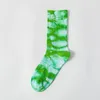 Herrensocken Hip-Hop Tie-Dye Middle Tube Umfassende bequeme Sportarten für Männer Frauen Harajuku-Stil Happy Casual