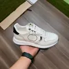 Italiensk designer herr screener sneakers läder vintage nödställd effekt låg häl kvinnor män rand mesh ventilat sportskor bi-färggummisulan 04