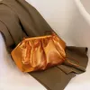 Verão minimalista pequeno para mulheres bolsa 2024 nova textura de alta qualidade bolsa ombro elegante e versátil crossbody nuvem plissado saco