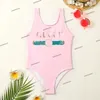 2024 Kid One-Pieces badkläder designer mode baddräkt brev flickor baby baddräkt textil sommar badkläder bikinis set badkläder simning nya badare kostymer