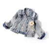 Sonbahar Kadın Denim Ceket Uzun Kollu Palto Gevşek Üç Boyutlu Düğme İncileri Out Giyim Yırtık Kot Ceketler 240102
