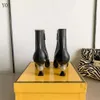 Botas de Australia Botas Martin Botas de tacón alto Zapatos de mujer Tacones esféricos de lujo Diseñador de moda Botas de invierno con punta estrecha de cuero negro