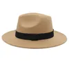 Klasyczna czarna wstążka kobiety fedora czapki jesienne zima dżentelmen Jazz czapka czapka dla mężczyzn retro kościelna lady płaska brzegowa sukienka 240102