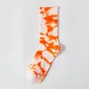 Herrensocken Hip-Hop Tie-Dye Middle Tube Umfassende bequeme Sportarten für Männer Frauen Harajuku-Stil Happy Casual