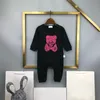 designer spädbarn bodysuit barn lyxiga onesies jumpsuits baby rompers kläder set rent bomull romper nyfödda barn tecknad björnkläder chd2401034-6