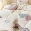 Ensembles de literie Blanc Chaud et confortable Ensemble en peluche Douce Princesse Style Amour Broderie Housse de couette Drap de lit Taie d'oreiller 4 pièces