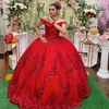 화려한 레드 Quinceanera 드레스 15 년 2024 볼 가운 섹시 v 넥 오프 어깨 아플리케 레이스 긴 파티 드레스를위한 0514