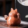 Paarse Klei Lucky Cat Thee Huisdier Handgemaakte Schattige Kleine Dierenbeeldjes Creatieve Keramische Ambachten Theehuis Tafeldecoratie Ornamenten 240103