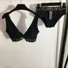 Kvinnors träningsdräkter Summer Bikini Split baddräktuppsättning med guldpläterade Suspender underkläder (med bröstkuddar triangel underkläder)