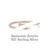 Ett klassiskt S925 Sterling Silver Fashionable Diamond Inlage Nail Armband för kvinnlig minoritetsdesignstil Högkvalitet Känsla plåtande 18K Guld Personlig Ivoo