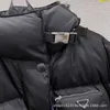 Masculino Down Parkas designer Alta versão P outono e inverno nova moda versátil, confortável respirável bolsa triangular com cintura para baixo jaqueta V0CT