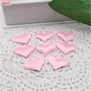 الزهور الزخرفية 1000pcs 2cm DIY بتلات القلب ديكورات الزفاف الساتان نسيج الزهرة الاصطناعية مستلزمات 6ZHH200