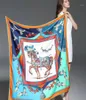 Sciarpa da donna in twill di seta 100 Foulard di design europeo 130 * 130 cm Sciarpe quadrate con stampa cavallo francese Scialli di moda Wraps11364342