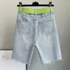 Pantaloncini da donna 2024 Pantaloni estivi al ginocchio con borchie a vita alta in denim con foro traforato con diamanti femminili