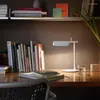 Lampy podłogowe Nordic Nowoczesne proste lampa LED Black Stand Light Minimalistyczny stół artystyczny do salonu sypialnia wystrój narożny