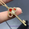 Colar de designer de aço inoxidável Tifannissm de alta qualidade joias T Family Silver Key 18K Rose Gold Iris incrustada com diamantes Light Luxury tem caixa original