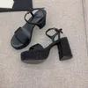 Designers sandaler skor plattform chunky klackar sandal mode kvinnor strass sommar hög klack sandaler toppkvalitet silk fårskinn party skor öppen tå ankel rem