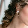 Studörhängen Huitan Delikat bladformade kubiska zirkonier för kvinnor Silverfärg estetisk brud bröllopstrendiga smycken