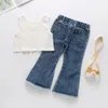 Kläder sätter 2 -del 2024 Summer Girls Outfit Korean Fashion White Sleeveless Cotton Baby Tops Fleared Jeans Kids Boutique Clothes BC712