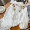 Women's Blouses Chic Embroidery Floral Shirts Women Fashion Loose Leisure Young Sweet All-match Solid Simple Tops Girls Streetwear Ins