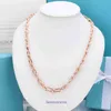 TifannisSM Pendant Necklac Best Sell Birthday Christmas Gift T Family Shaped Gradual Chain Halsband med 18K Rose Gold Plating på White Copp har originallåda