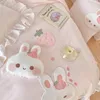 Set di biancheria da letto Stile principessa Cartone animato in puro cotone Cuscino gratuito Set da 4 pezzi Ragazza per bambini in stoffa ricamata