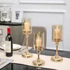 Portacandele in metallo classico di lusso Candeliere dorato vintage Decorazione domestica per portacandele in cristallo per candelabri nuziali 240103