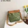 Sacs de soirée Vert Kraft Papier Bandoulière Sac à bandoulière pour femmes Fashion Designer Seau Rétro Style coréen Messenger Tote