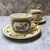 Te koppar och tefatuppsättning av 2 Fine Bone China Coffee Golden Handle Royal Porcelain Party Espresso Mugs 240102