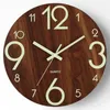 Horloges murales 12 pouces horloge en bois veilleuse grand nombre brun MDF silencieux décoration de la maison moderne mouvement de balayage à quartz