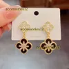 Stud Stud Designer Boucle d'oreille Clover Designer Goujons Clip d'oreille Nacre Taille moyenne Dames Boucle d'oreille Argent Boucle d'oreille pour femmes 2024 Boucles d'oreilles Bijoux Brincos Qualité