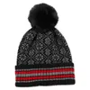 النمط الوطني المطبوع بينز الخريف والشتاء لطيف المنك أفخم pompom purbom capt cap men men mash warm warm womens hats 240103