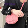 En iyi orijinal Celins'in Tote Çantaları Toptan Geri Deri Deri Çanta 2024 Yeni Yaz Tek Omuz Crossbody Pig Burun Küçük Yuvarlak Triump ile Gerçek Logo