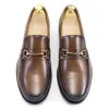 Véritable pour hommes Locs de style classique Metal Metal Italian Chain Leather Slip on Robe for Men Offuce Business Wedding Formal Shoes 240102 672