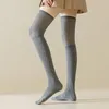Meias masculinas quentes de natal moda à prova de vento impressão tubo médio longo algodão 5 meias coxa botas altas