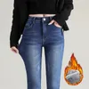 Mujeres Jeans térmicos Invierno Nieve Cálido Felpa Estiramiento Señora Flaco Espesar Fleece Denim Pantalones largos Retro Azul Lápiz Pantalones 240103