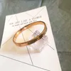 Projektant Bransoleta Bransoletka moda luksusowe biżuterii Oryginalna modna 18 -karatowa złota diament dla kobiet mężczyzn paznokcie bransoletki srebrna biżuteria bransoletka bjrk