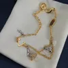 Bransoletki w stylu mody Kobiety Biez Boggand Manape Mankiet Projektant Letter Jewelry Crystal 18K Gold Stated Stael Stael Miłośnicy ślubne Bransoletka prezentowa