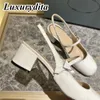 Högkvalitativ designer Kvinnor Hög klackar Luxury Dinner läder Sandaler Fashion Design Casual Muller Shoes Office Girl Bar Shoes For Ladys Triangle Heel YMPR 0023