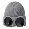 Basker elastisk stickad hatt vinter beanie huvudkläder mjuk varm vindtät med glasögon unisex bombplan för öronskydd antislip