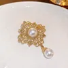 Broches Franse Parel Kwastje Strass Pin Voor Vrouwen Middeleeuwse Corsage Niche Luxe Pak Accessoires Barokke Broche Pins