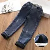 213 jaar peuter baby winterjeans kinderen dik fluwelen warme denim broek voor meisjes slanke leggings kinderen blauwe fleece broek 240122