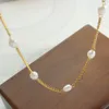 Sötvattenspärlpärlspärrad halsband med titanstål pläterat 18k guldkvinnorbenkedja gåva