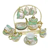 Filiżanki spodki ceramiczne i ustawione w stylu europejskim herbatę porcelanową na imprezę domową kawiarnię salonu