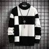 Marka Giysileri Sıcak Sonbahar Kış Sweaters Erkekler Sıradan Patchwork Renk Tulma Tulma Erkek Ekose Yuvarlak Boyun Kazak Adam 4xlm 240104
