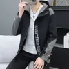 Una giacca con cappuccio sottile autunno/inverno alla moda 2023 per il popolare cardigan con cappuccio in jersey da baseball da uomo