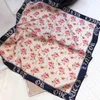 Foulards Designer Véritable Soie Carré Rose Fleur Assorti Pashmina Haute Qualité Châle Fille Amour Cadeaux Accessoires De Conception De Mode