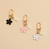 Keychains Cute Daisy Flower Keychain Korean Style Mini Key Chain Keyring Charms Earphone Cover Purse Backpack Pendant Accessories